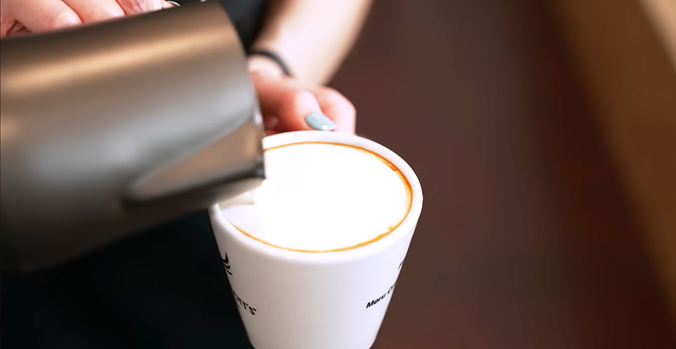 Latte vs. Cappuccino: A Detailed Guide to What Sets Them Apart
